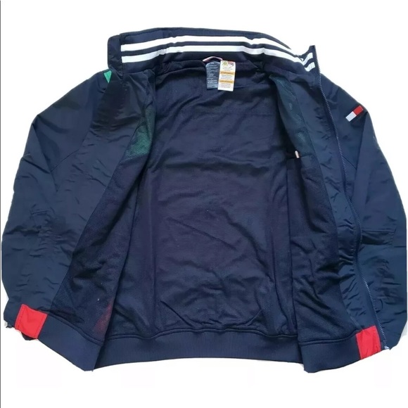 Tommy Hilfiger - Picture 4 of 13